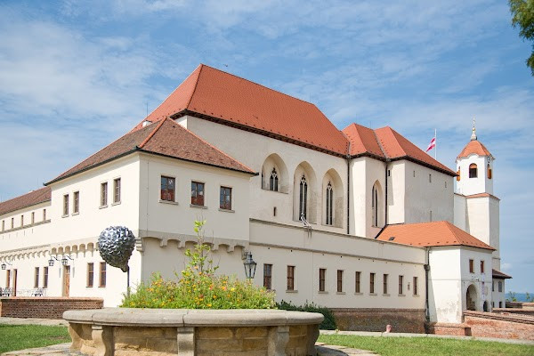 ล pilberk Castle photo