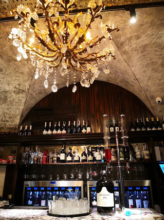 Пара Джанов і Портвейн photo