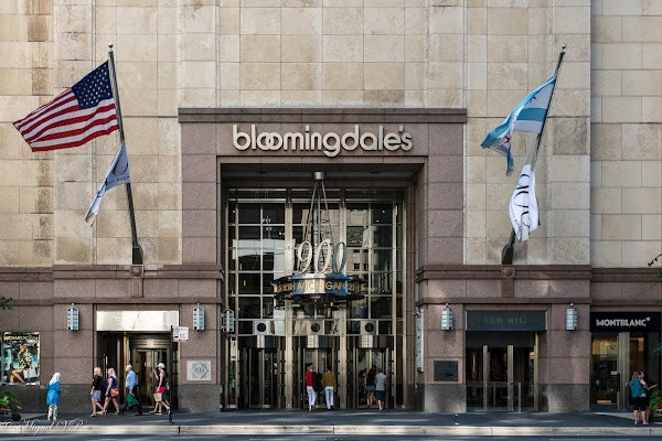 900 North Michigan Shops photo