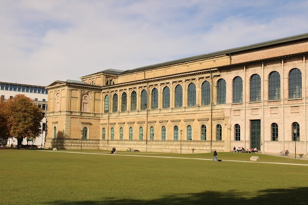 Alte Pinakothek photo