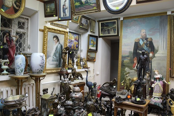 Antikvarnaya Lavka V Kalashnom photo