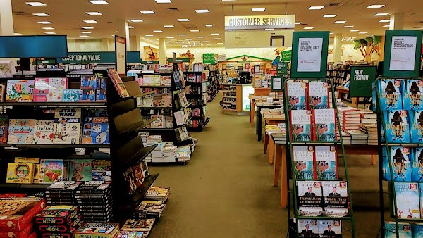 Barnes & Noble photo