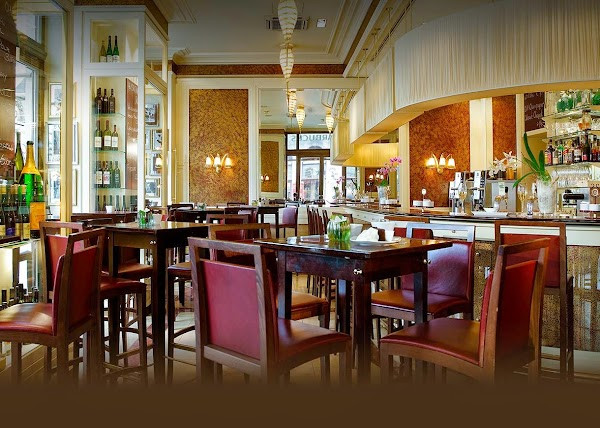 Cafรฉ Sacher Wien photo