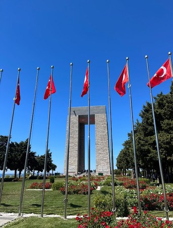 Canakkale Martyrs Monument photo