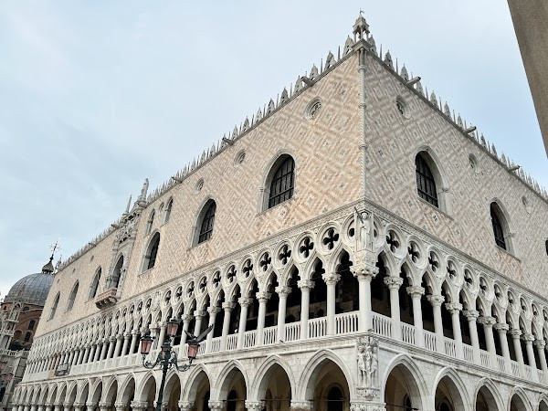 Doge's Palace photo