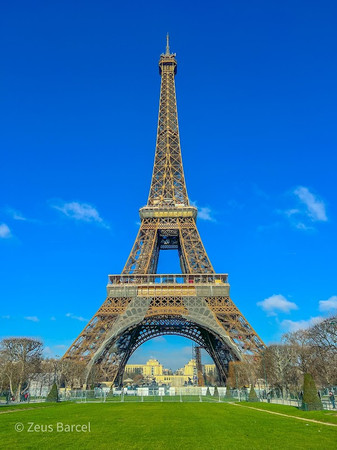Eiffel Tower photo