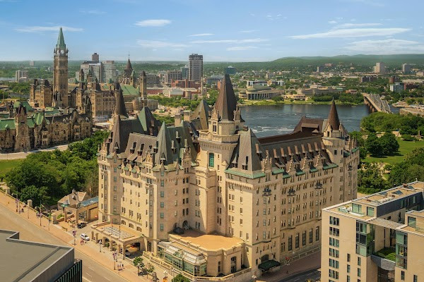 Fairmont Chรขteau Laurier photo