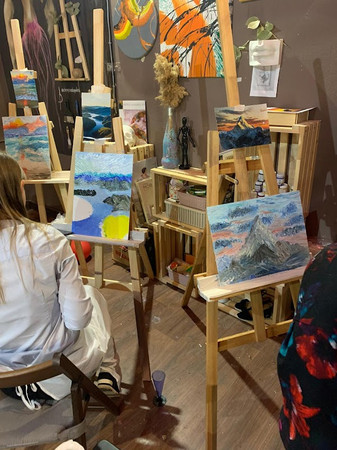 Fake Art ะฅัะดะพะถะตััะฒะตะฝะฝะฐั ะกััะดะธั photo