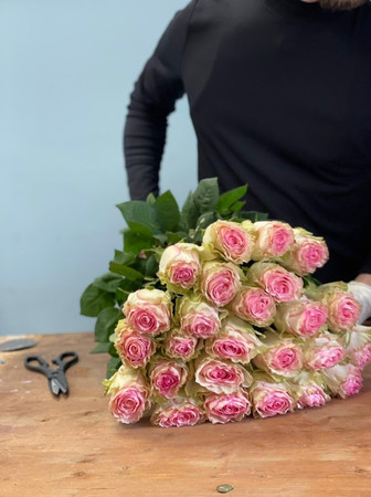 Flowers market photo