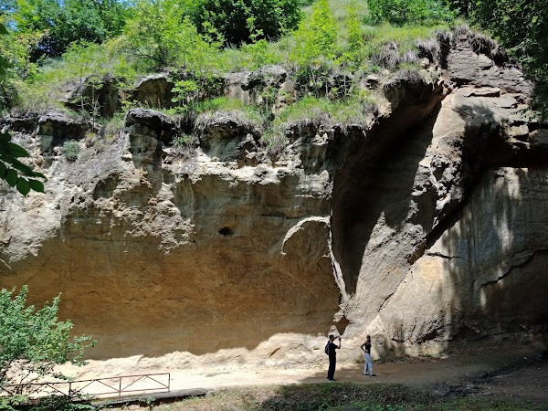 Groty Na Turisticheskoy Trope photo