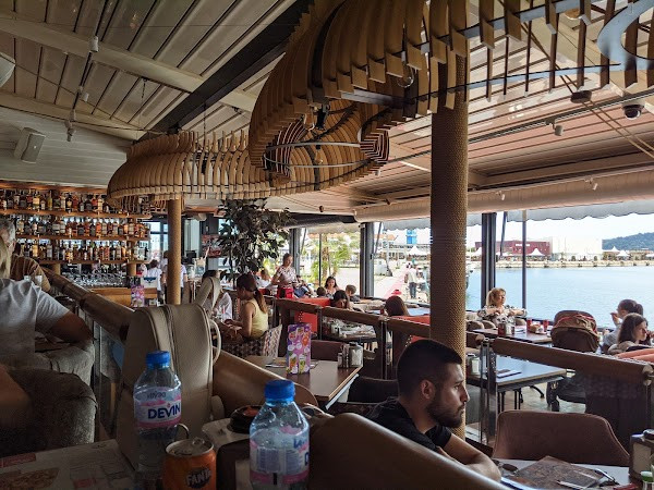 Happy Bar & Grill photo