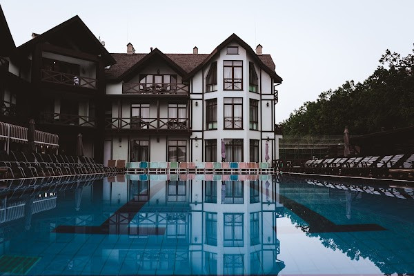 Hotelʹno-Restorannyy Kompleks "Heorh Park" photo