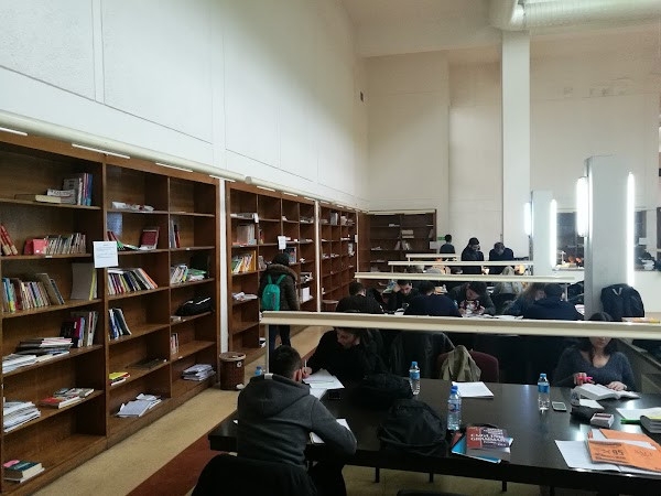 Istanbul University Central Library photo