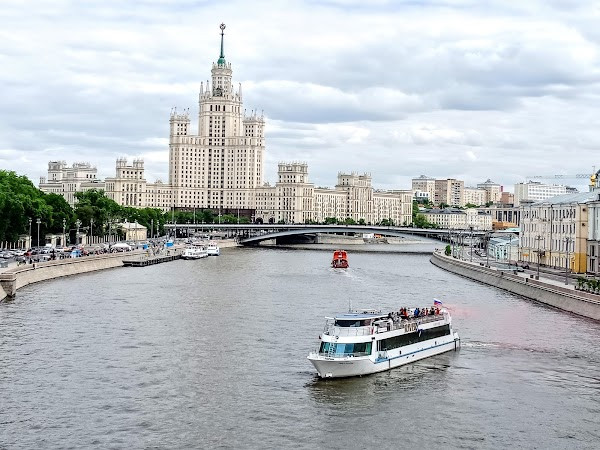 Kotelnicheskaya Embankment Building photo