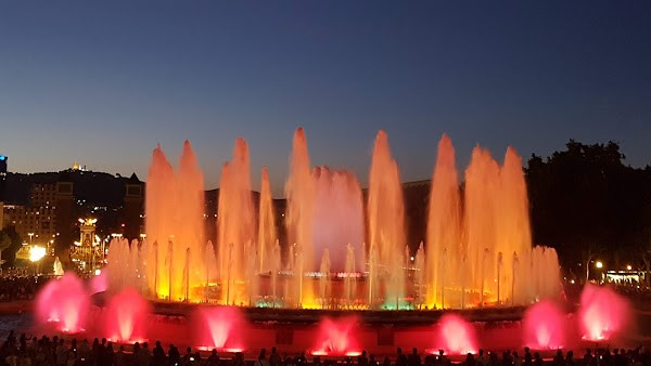 Magic Fountain of Montjuรฏc photo