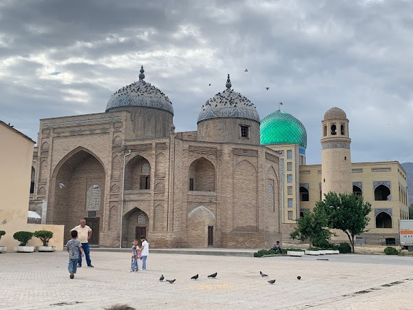Mausoleum of Sheik Muslihiddin photo