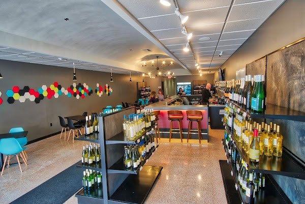 Mondo! Wine Bar & Retail photo