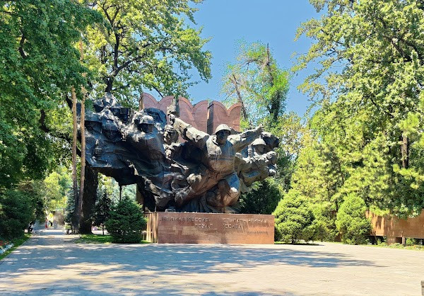 Park of 28 Panfilov Guardsmen photo
