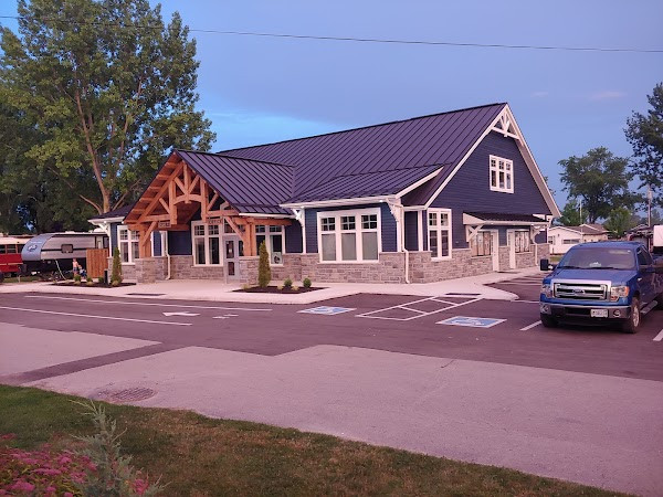 Paul Bunyan Lake Front Resort photo