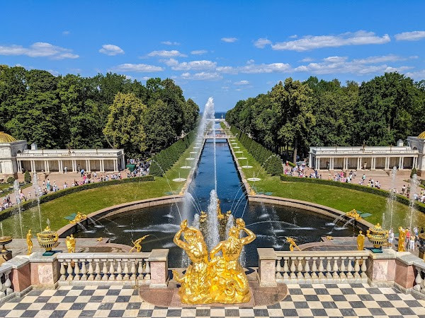 Peterhof photo
