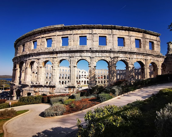 Pula Arena photo