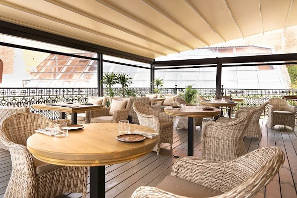 Red Wall Restaurant photo