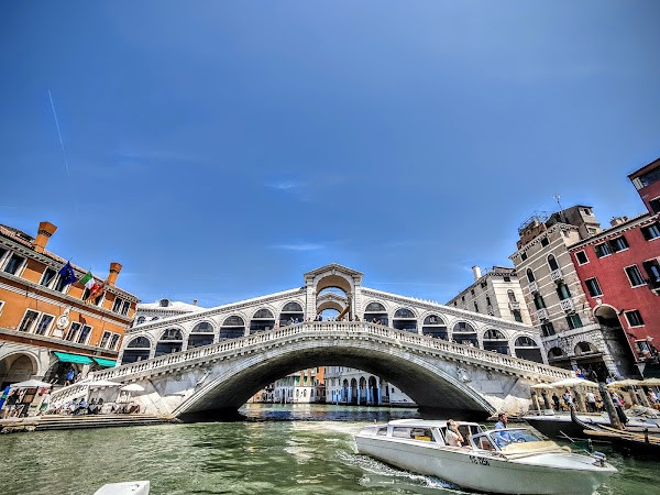 Rialto Bridge photo