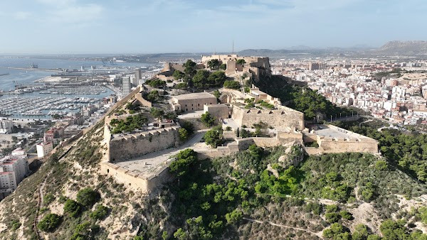 Santa Bárbara Castle photo