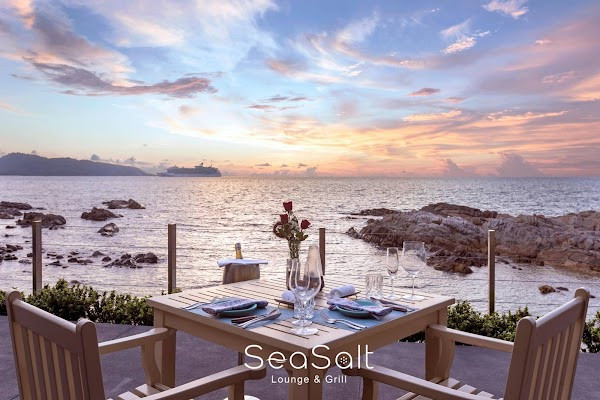 Sea Salt Lounge & Grill photo