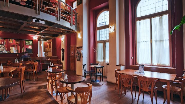 The Globe Bookstore And Café photo