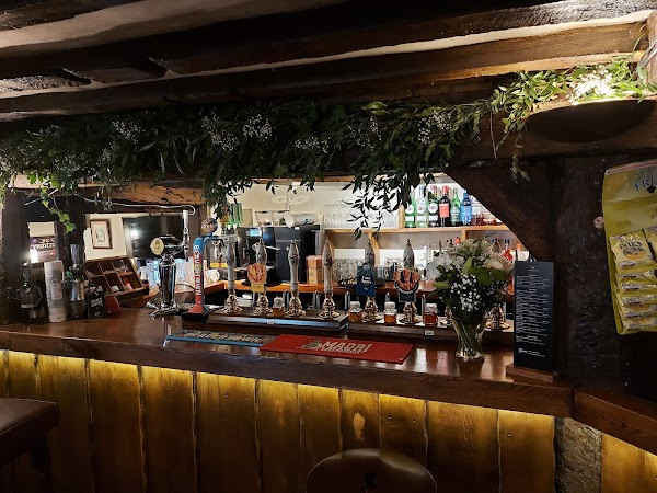 Ye Olde Fighting Cocks photo