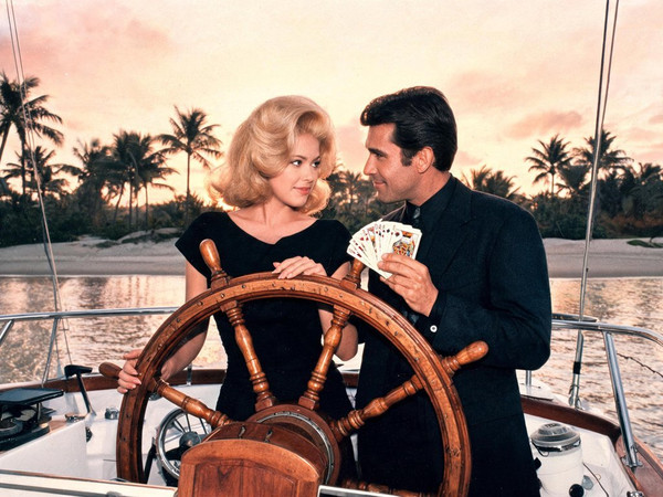 Seedream V5 Lite (NSFW) — Luxury Yacht Romance — Retro